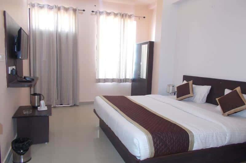 Makrana Raj Hotel Sikar Exterior foto